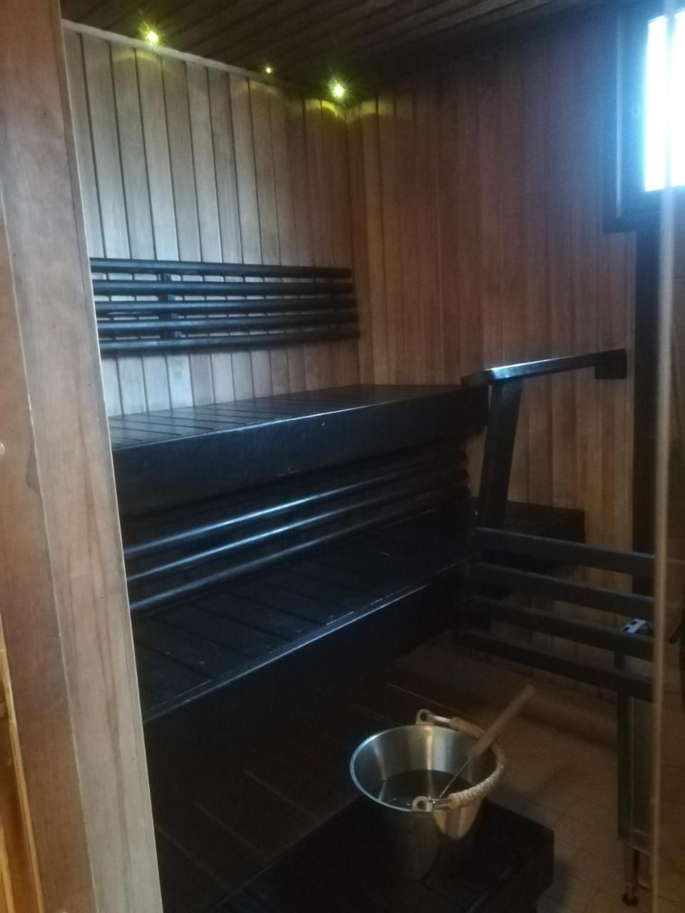 Gasthaus Henri Raisio Екстериор снимка